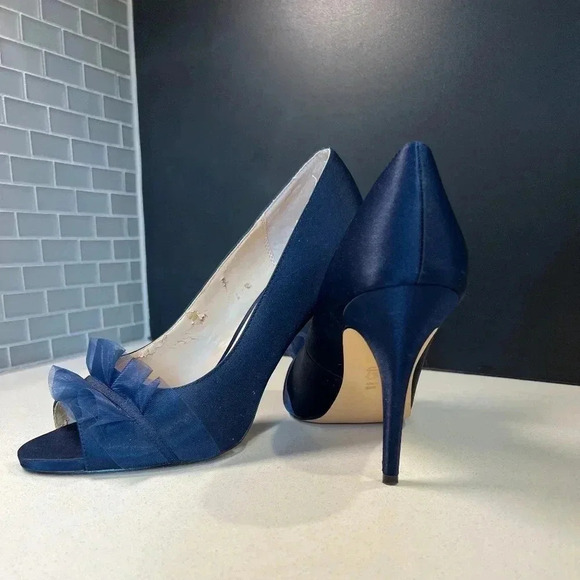 Worn Size 10 Navy Open toed Satin 4” heels - Picture 1 of 16